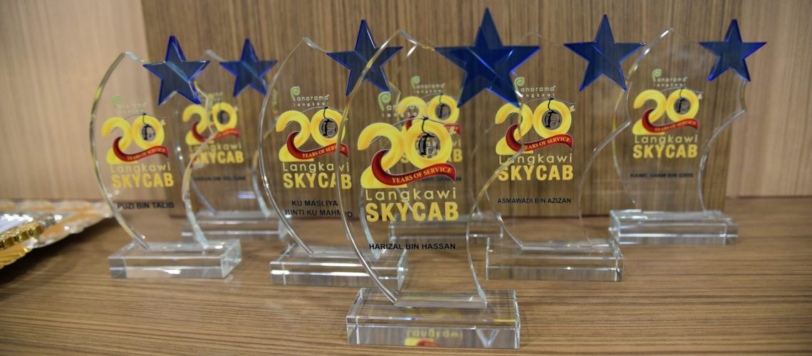 majlis_anugerah_khas_20_tahun_3